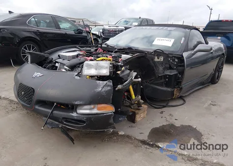 2003 Chevrolet Corvette из США, поврежденный, VIN 1G1YY32G535129682